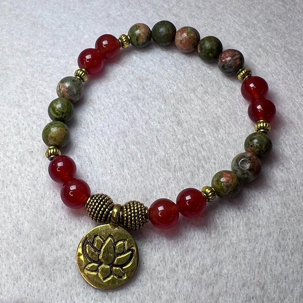 Gold Lotus Pendant Beaded Bracelet Red and Green